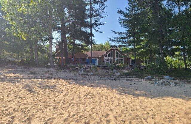 All Season Getaway - Large Private Beach House - Perfect for Families