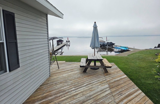 All season lake escape great for all year around fun!