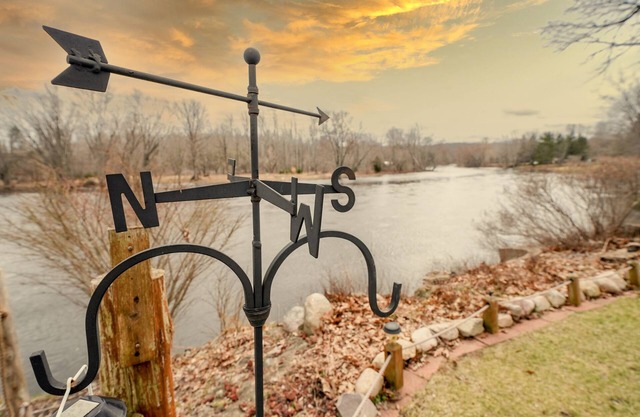 All Season Relaxing River Retreat - Tubing, Fishing, Hunting, Snow Mobile, ORV