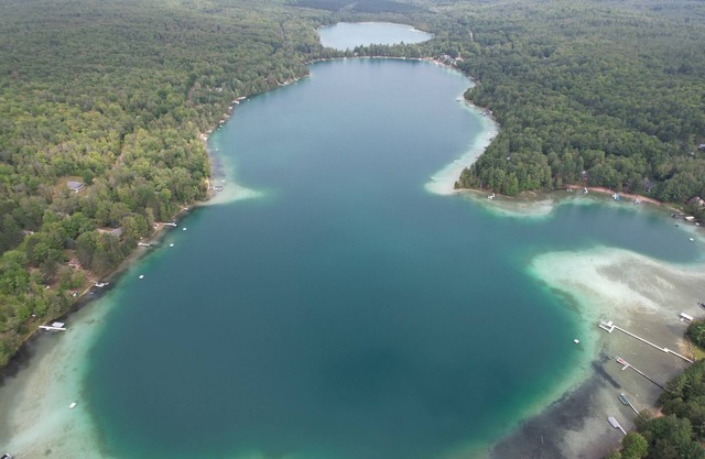 Todos los deportes Big Blue Lake Waterfront Home Wth Dock
