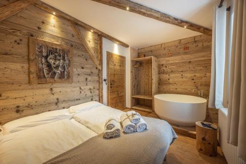 Alla Regia Wellness, con sauna e vasca idromassaggio