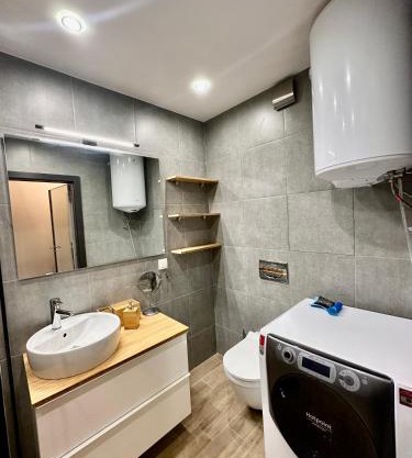 Allegro Home, Apartment by LMG