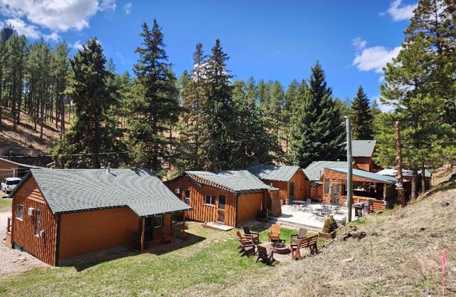 Allen Gulch Cabins