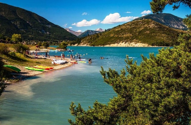 Allos T 3 renovado Ideal wend Rando y vacaciones de verano con terraza de estacionamiento