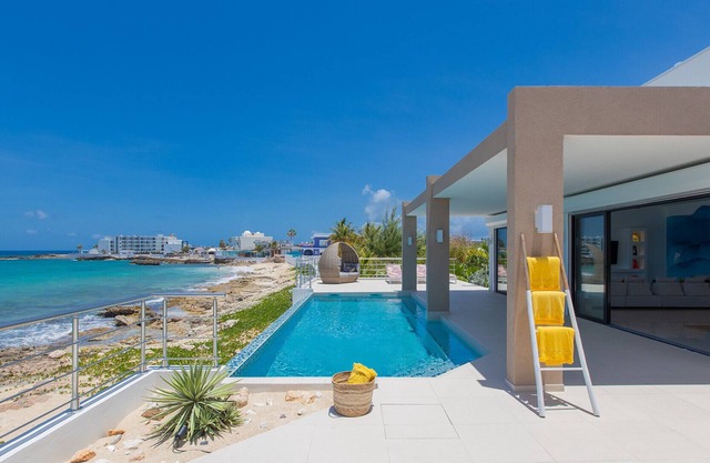 Alma Beach Villa