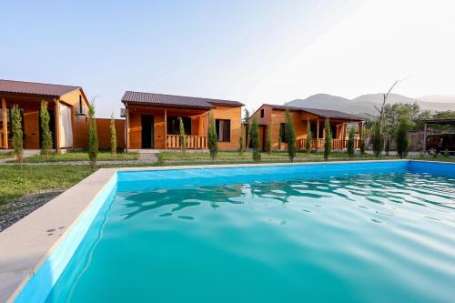 Alma Cottages