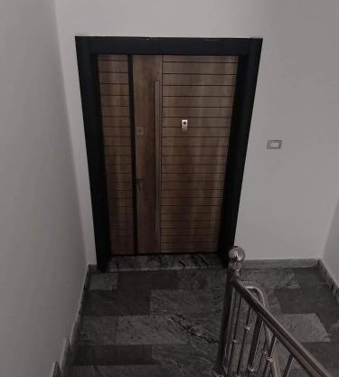 almiddle house