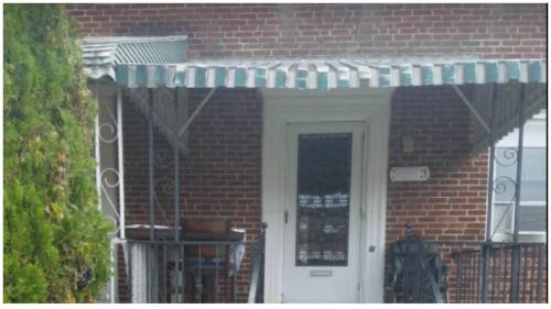 Almost Downtown, Fully Furnished Move-in Ready Rooms, Near Sinai Hospital, Train access to John Hopkins and other Hospital, Everything include
