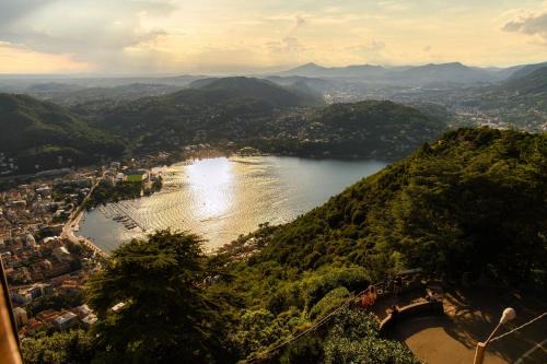 Almost Paradise by Quokka 360 - flat with a view of Lake Como