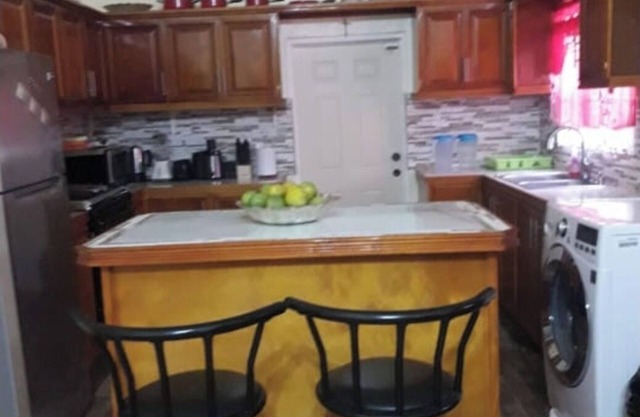 Aloha Paradise- 2 Bedrooms 2 Baths Gated. Ocean View