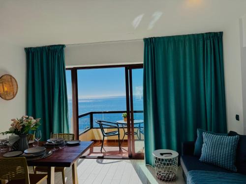 Aloha Playa Studio Sea Views