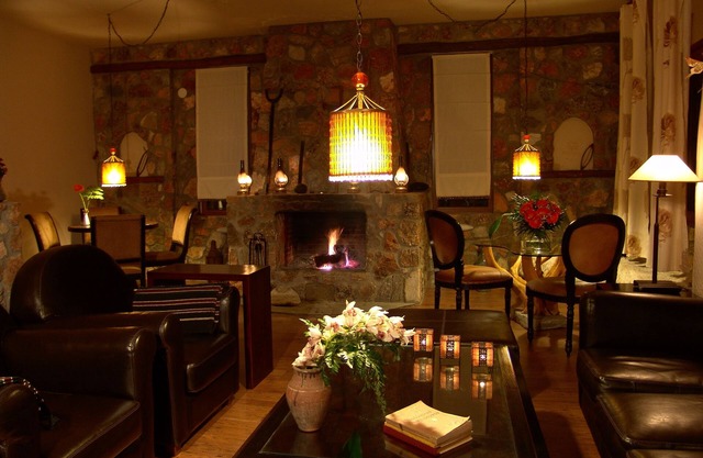 Aloni Hotel