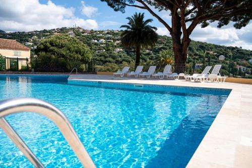 Alora - Superbe Studio Vue Mer Climatisé avec Piscine