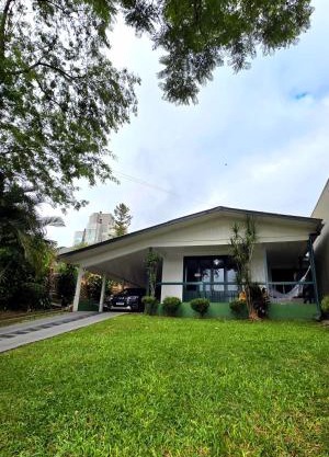 Alpen Haus - Ideal para família e grupo
