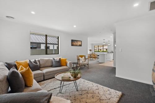 Alpha'N'est - Cromwell Holiday Home