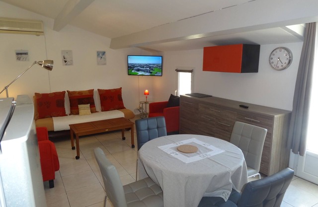 ALPILLES ALQUILERES - LILAS