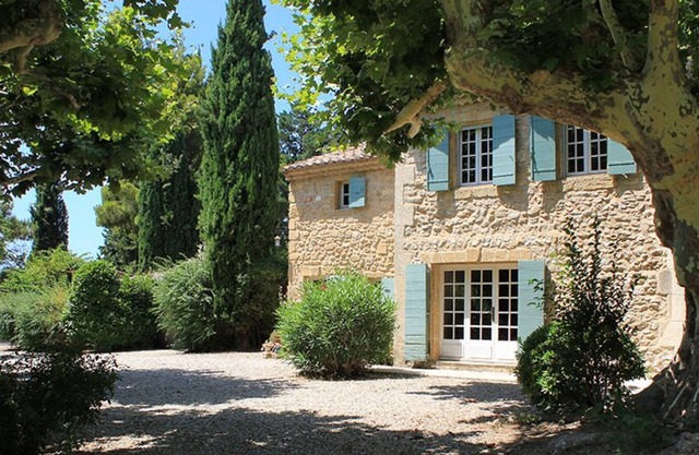 Alpilles, mas provençal, magnificent park of 1,5ha, private swimming pool, secure