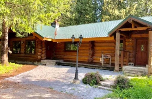 Cabaña Alpina, Ashford