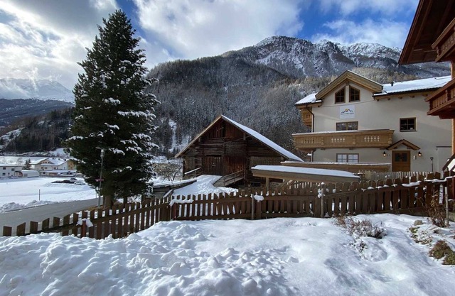Chalet (6-11 people), 5 bedrooms - Alpine Lodge Sölden - Chalet & Apart