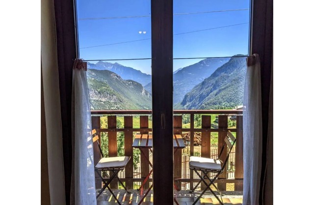 Alpine Vista Villa Hardaker: 4 bedrooms Ski Torgnon, Aosta