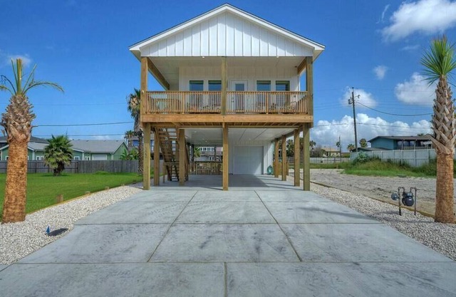 Alright Alright Alright with a Private Pool