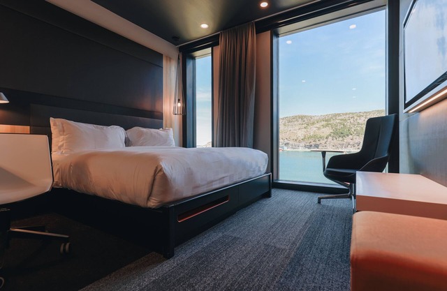 Alt Hotel St. John's