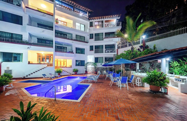 Alta Vista Hideaway – 1 Bedroom, 2 Baths, Ideal for 4 Guests