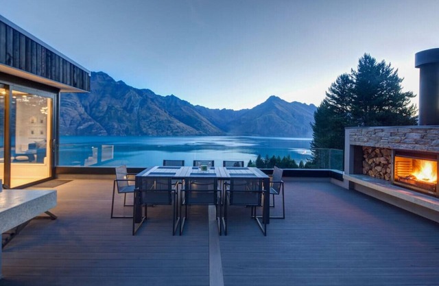 Casa de lujo contemporánea con amplias vistas al lago
