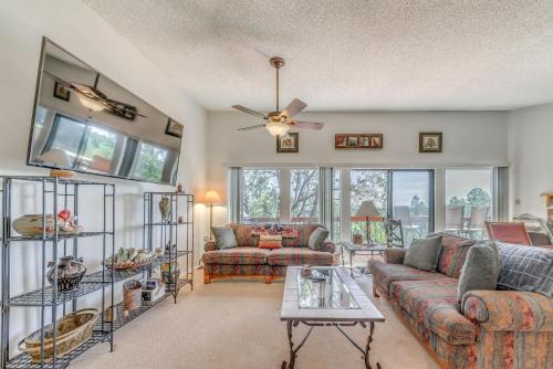 Alto Townhome with Deck Near Ski Apache!