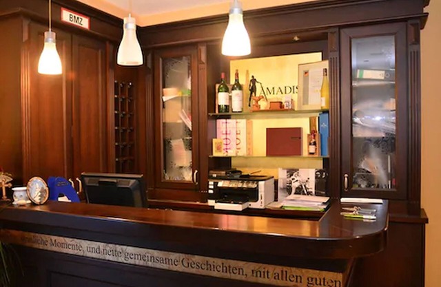 Amadis Hotel
