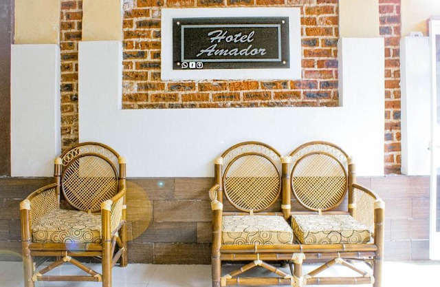 AMADOR HOTEL