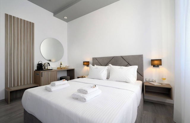 Amalphi Corfu City Living by Konnect - Deluxe Suite Mairi