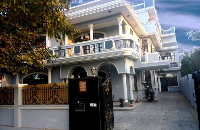 Aman Inn
