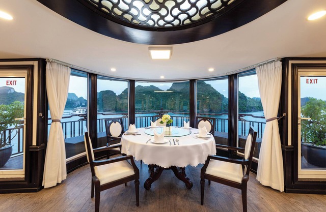 Amanda Cruise on Ha Long Bay