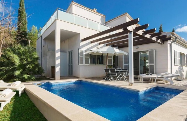 Amanecer by Interhome