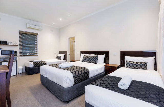 Amaroo Motel