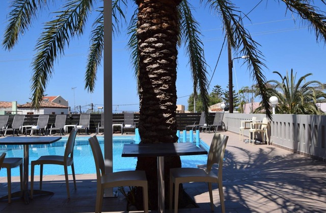 Amaryllis Hotel Apartments