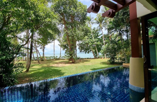 Villa Amatapura 14 frente a la playa con piscina