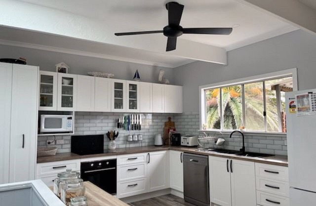 Amazing 2 level house less than 2 minutes walk to the beach.