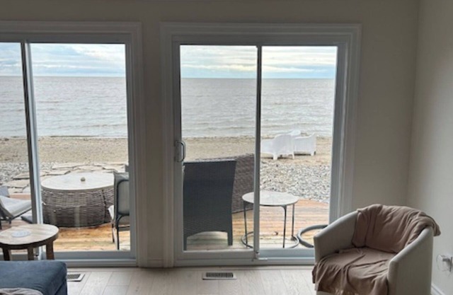 Amazing 3 bedroom on Lake St.Clair all amenities Lakeview Dr. Belle River