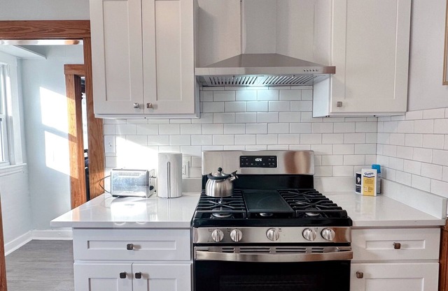 Amazing 3-bedrooms condo near Cambridge and Boston College with AC, Parking