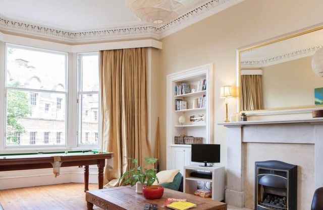 4 Bedroom Apartment Near The Meadows