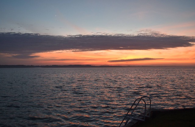 Amazing 5-bedroom Elk Lake Home-MAKE MEMORIES- with WiFi in Williamsburg