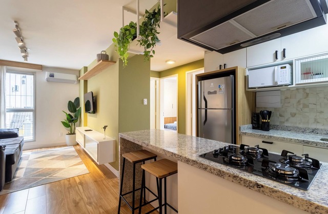 Amazing Apartment With Great Location - Eox0102