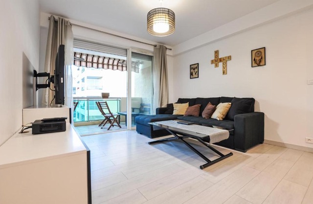 Amazing Apartment In Cannes With Wifi