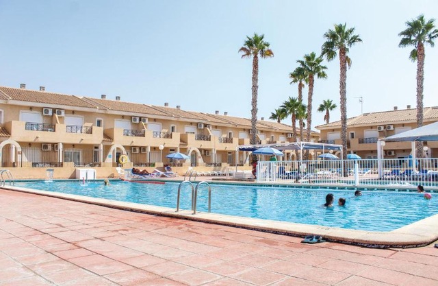 Increíble apartamento en Los Narejos con 1 dormitorio, WiFi y piscina exterior
