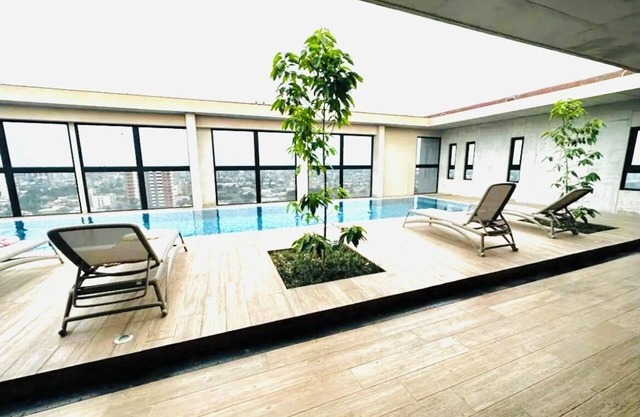 Amazing Central Apt with Pool
