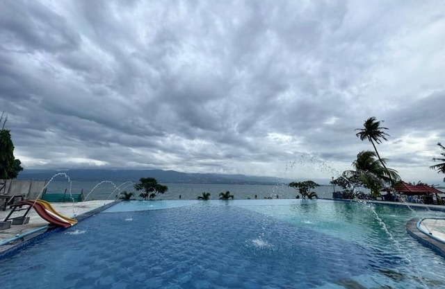 Amazing Beach Resort - Palu