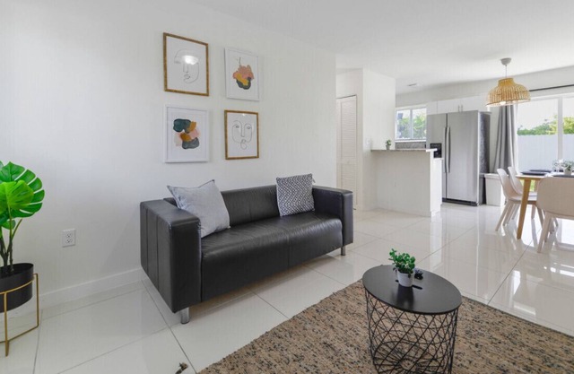 Amazing Brand New Duplex 3 Bedrooms/2 bathrooms
