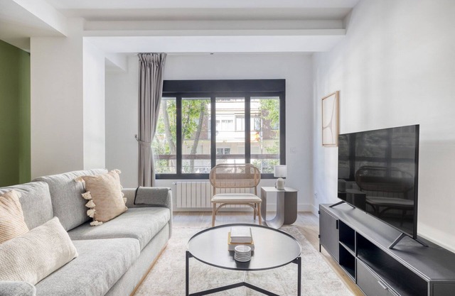 Amazing Chamartín 2BR, near Real Madrid Stadium, by Blueground